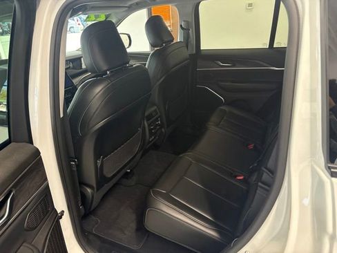 Used 2022 Jeep Grand Cherokee Limited 4xe AWD/4WD image 24