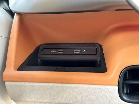 New 2025 Volkswagen ID. Buzz Pro S Plus image 40