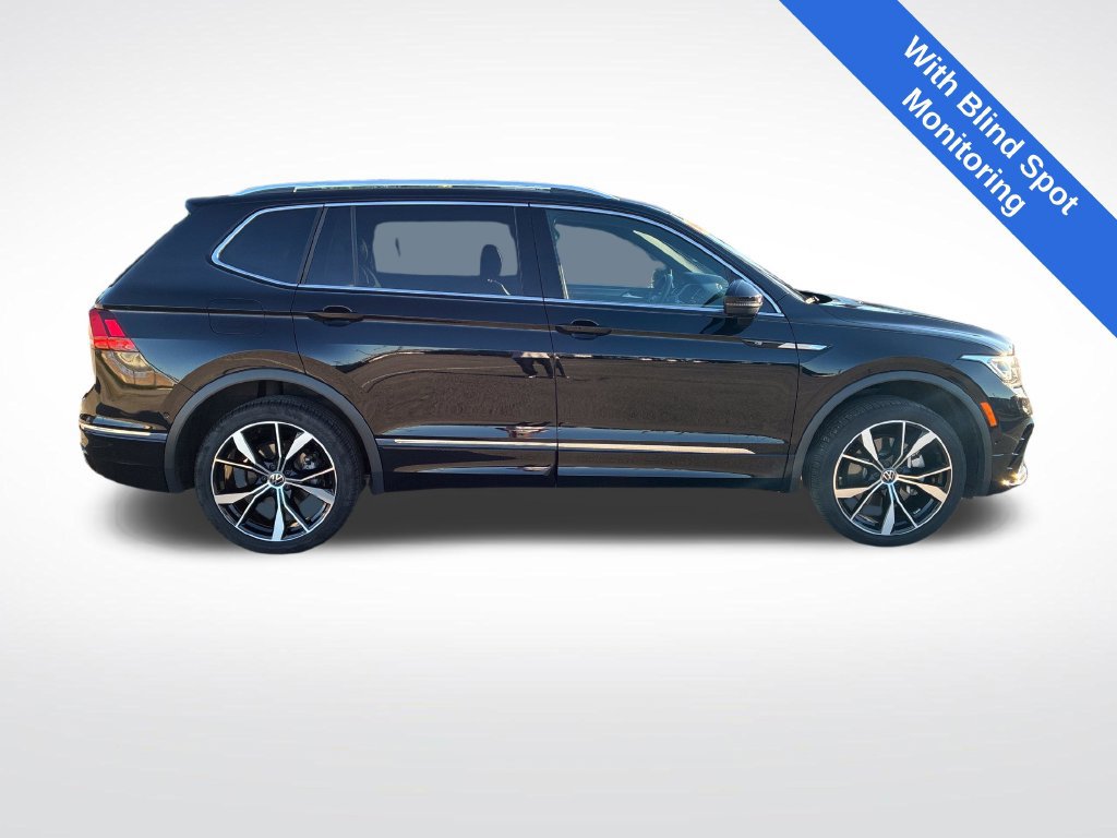 Used 2023 Volkswagen Tiguan SEL R-Line AWD/4WD image 2