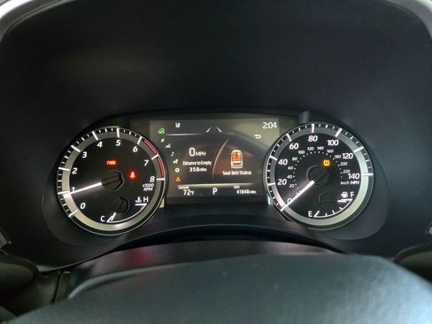 Used 2023 Toyota Highlander XLE image 14