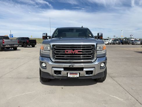 Used 2015 GMC Sierra 2500 SLT w/ Duramax Plus Package AWD/4WD image 8