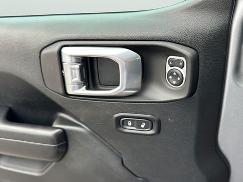 Used 2021 Jeep Gladiator Mojave AWD/4WD image 19