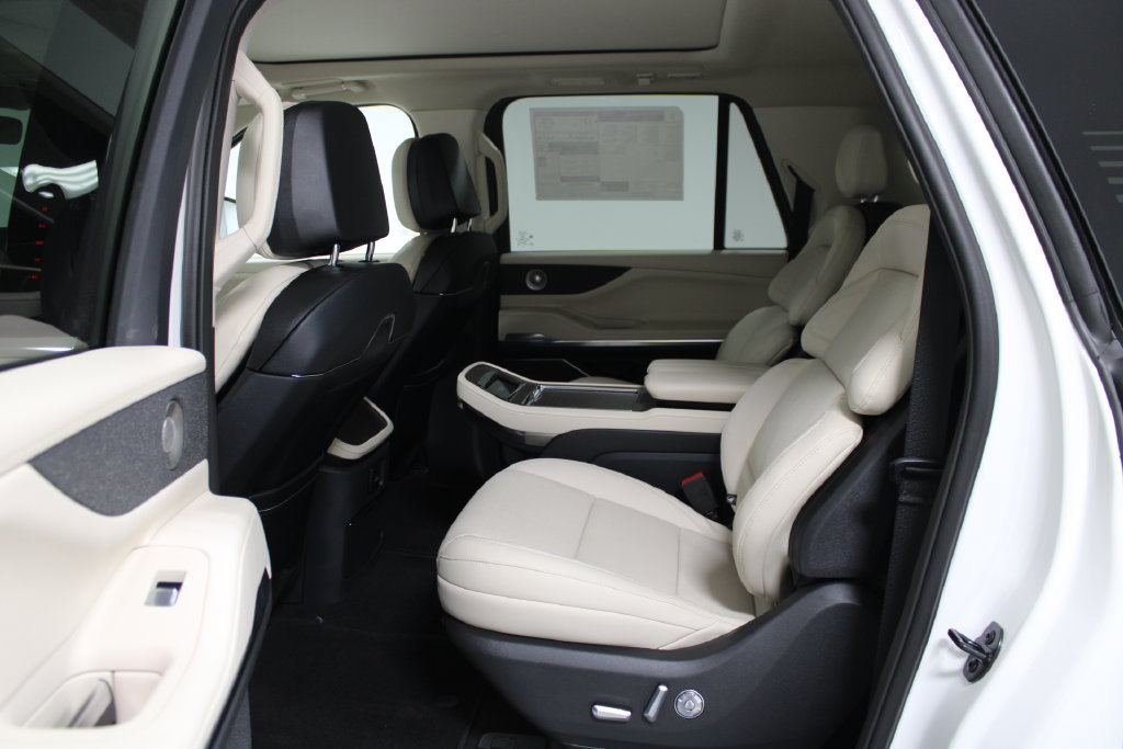 New 2027 Lincoln Navigator L Reserve AWD/4WD image 27