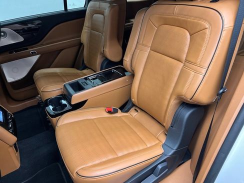 Used 2022 Lincoln Aviator Black Label AWD/4WD image 22