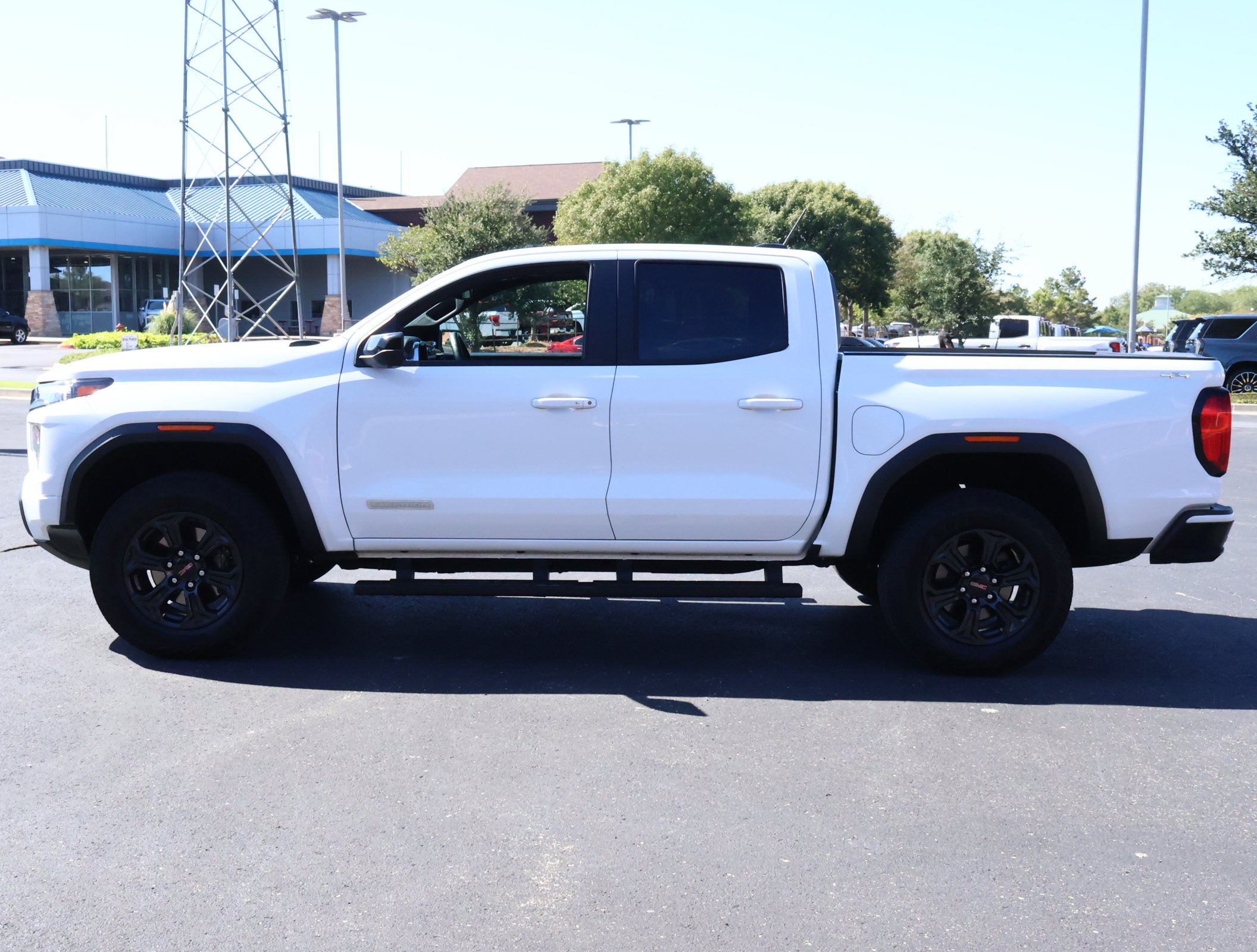 Used 2024 GMC Canyon Elevation w/ Elevation Premium Package AWD/4WD image 33