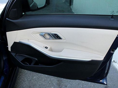 Used 2020 BMW 330i Sedan w/ Driving Assistance Package image 22