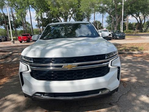 Used 2023 Chevrolet Suburban LS w/ Driver Alert Package image 2