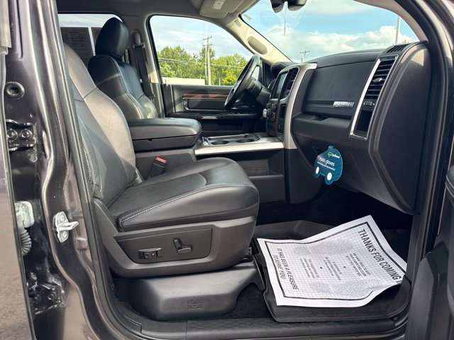 Used 2017 RAM 1500 Laramie w/ Convenience Group AWD/4WD image 31