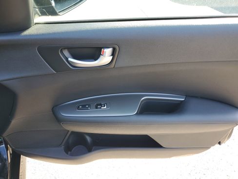 Certified 2020 Kia Optima LX image 10