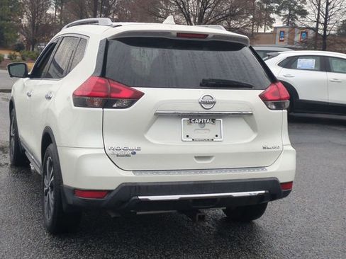 Used 2017 Nissan Rogue SL w/ SL Premium Package image 5