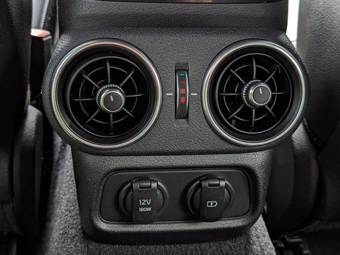 Used 2023 Kia Stinger GT-Line AWD/4WD image 25