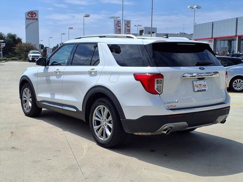 Used 2024 Ford Explorer Limited image 7