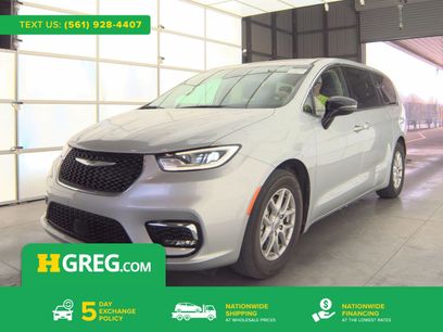 Used 2024 Chrysler Pacifica Touring-L