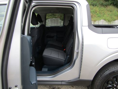 Certified 2024 Ford Maverick XLT w/ XLT Luxury Package image 18