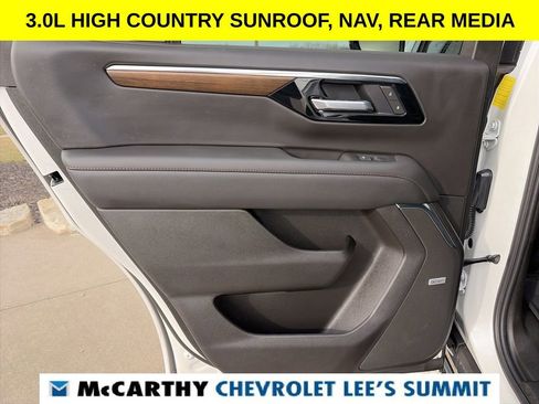 Used 2025 Chevrolet Tahoe High Country image 45