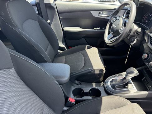 Used 2024 Kia Forte LXS FWD image 8