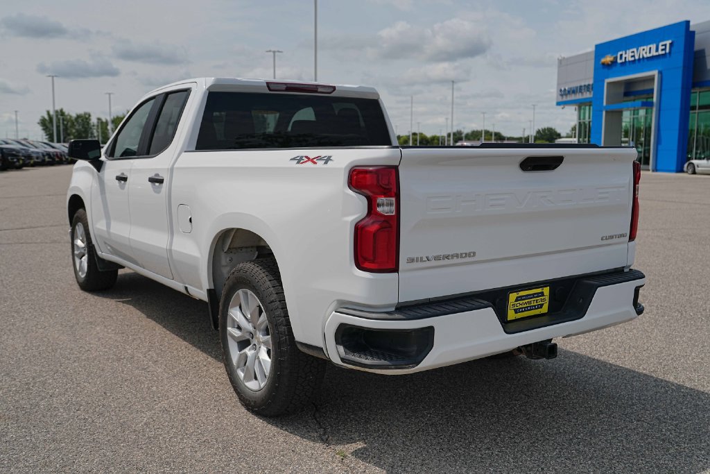 Used 2020 Chevrolet Silverado 1500 Custom w/ Trailering Package AWD/4WD image 9