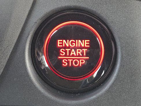 Used 2025 Honda Pilot EX-L image 33