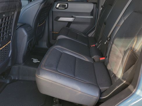 Used 2023 Ford Bronco Badlands w/ Sasquatch Package image 8