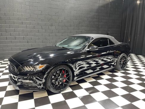 Used 2017 Ford Mustang GT Premium image 43