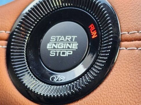 Used 2022 Jeep Compass Limited w/ Sun and Sound Group image 35