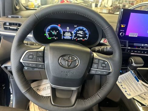 New 2026 Toyota Sienna Platinum AWD/4WD image 26