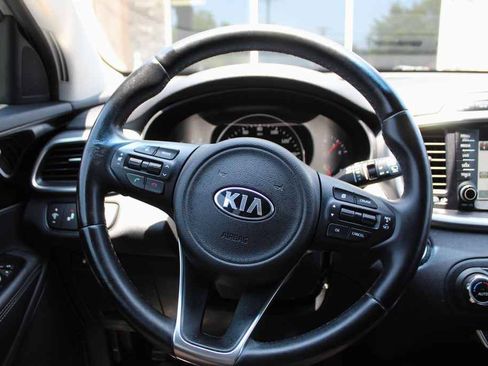 Used 2016 Kia Sorento SX FWD image 16