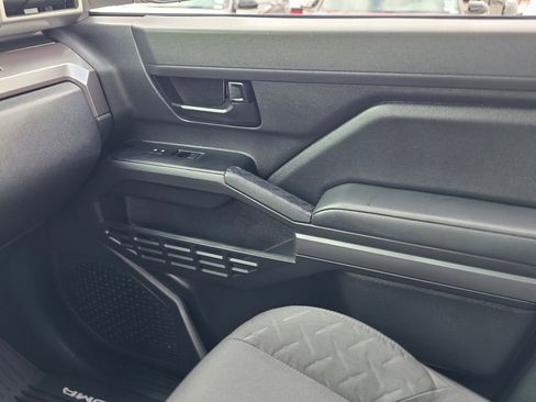 Used 2025 Toyota Tacoma SR5 RWD image 28