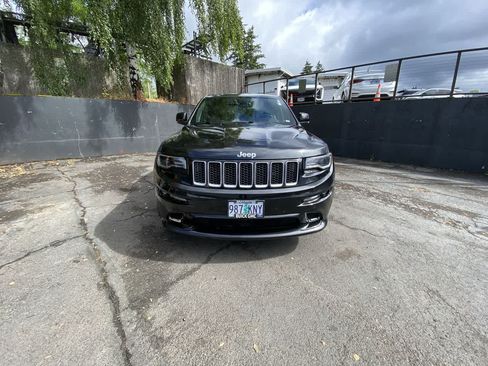 Used 2015 Jeep Grand Cherokee SRT w/ Luxury Group II AWD/4WD image 9