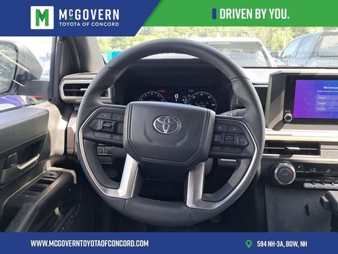 Used 2025 Toyota Tacoma TRD Off-Road AWD/4WD image 17