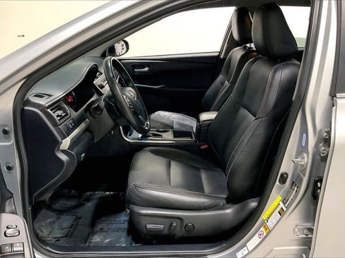 Used 2016 Toyota Camry LE image 18