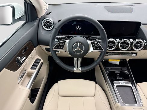 New 2026 Mercedes-Benz GLA 250 4MATIC image 10