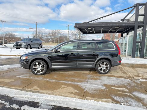 Used 2015 Volvo XC70 T5 Premier w/ Proximity Package image 8