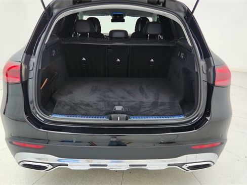 Used 2025 Mercedes-Benz GLC 350e GLC 350e image 12