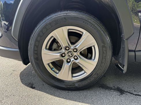 Certified 2022 Toyota RAV4 XLE AWD/4WD image 10