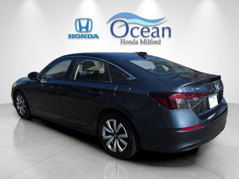 Used 2025 Honda Civic LX image 5