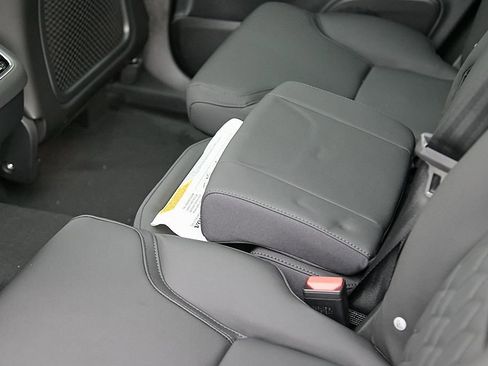 New 2026 Volvo XC90 B6 Plus w/ Protection Package Premier image 24