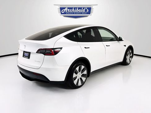 Used 2021 Tesla Model Y Long Range AWD/4WD image 7
