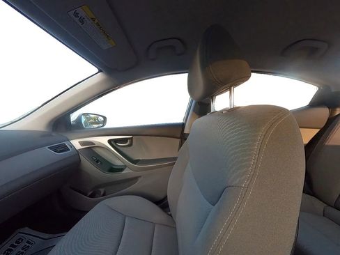 Used 2016 Hyundai Elantra SE image 24