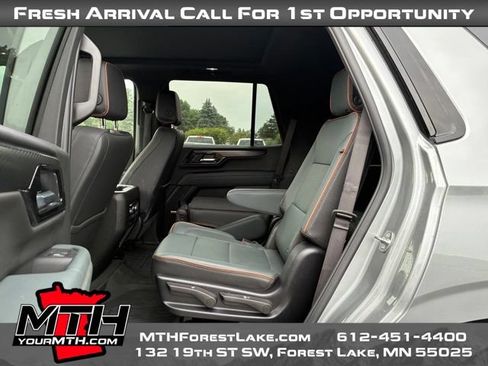 Used 2025 GMC Yukon AT4 AWD/4WD image 10