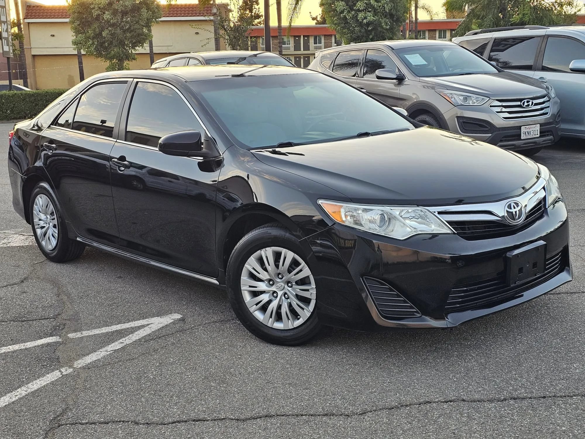 Used 2012 Toyota Camry LE FWD image 3