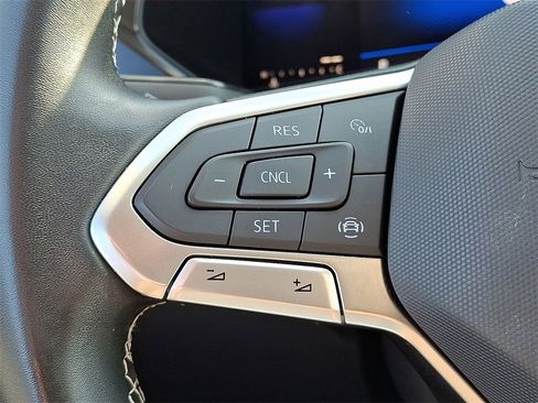 Used 2022 Volkswagen Taos SE image 22