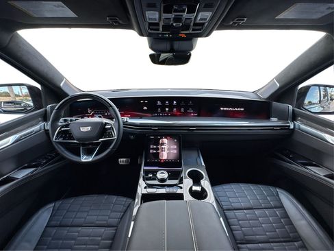 Used 2025 Cadillac Escalade V image 24