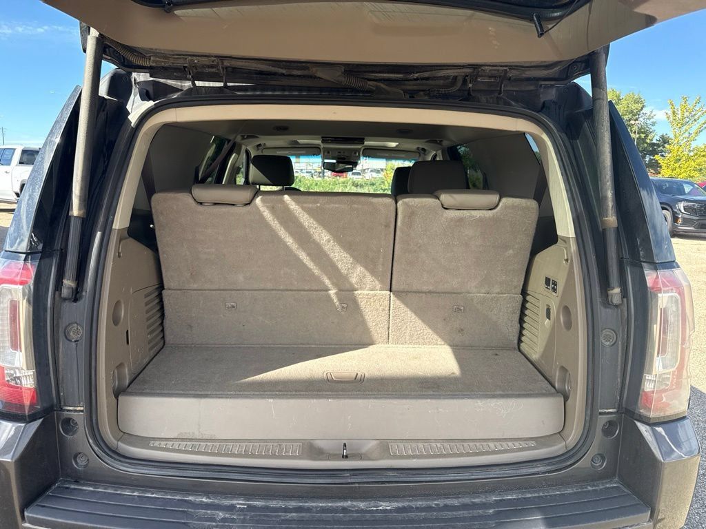 Used 2019 GMC Yukon SLT w/ Premium Edition AWD/4WD image 9