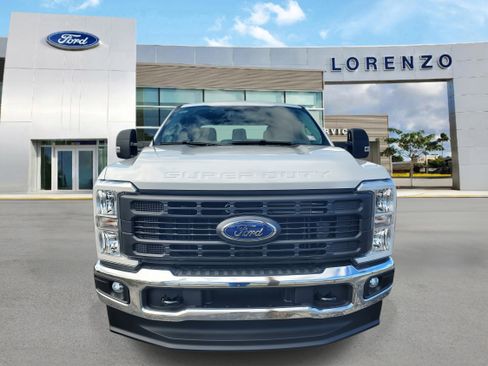 New 2026 Ford F250 XL w/ XL Chrome Package image 2