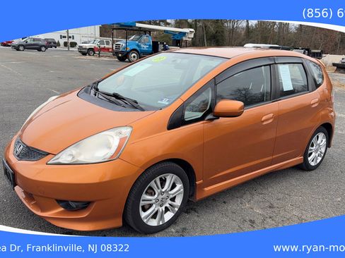 Used 2009 Honda Fit Sport image 1
