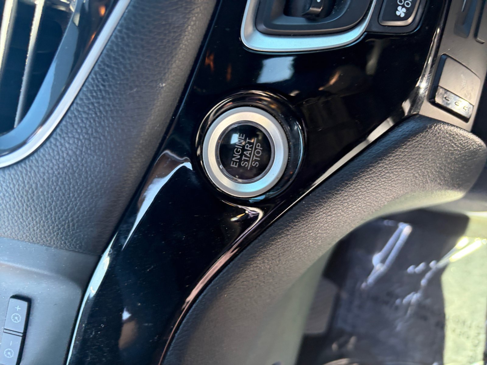 Used 2020 Honda Pilot Touring image 28