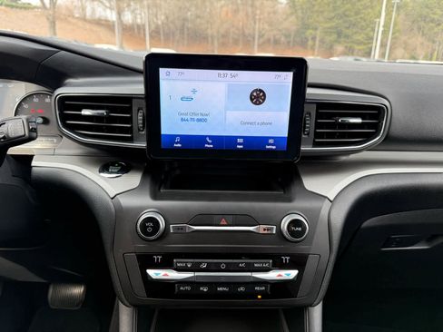 Used 2020 Ford Explorer XLT w/ Equipment Group 202A image 21