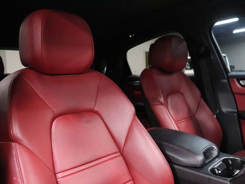 Used 2021 Porsche Cayenne GTS image 30