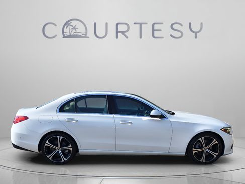 Used 2023 Mercedes-Benz C 300 Sedan image 6